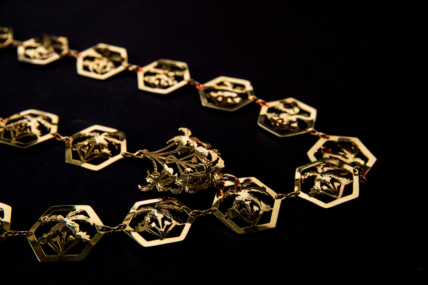 Oasis Chain Belt Gold